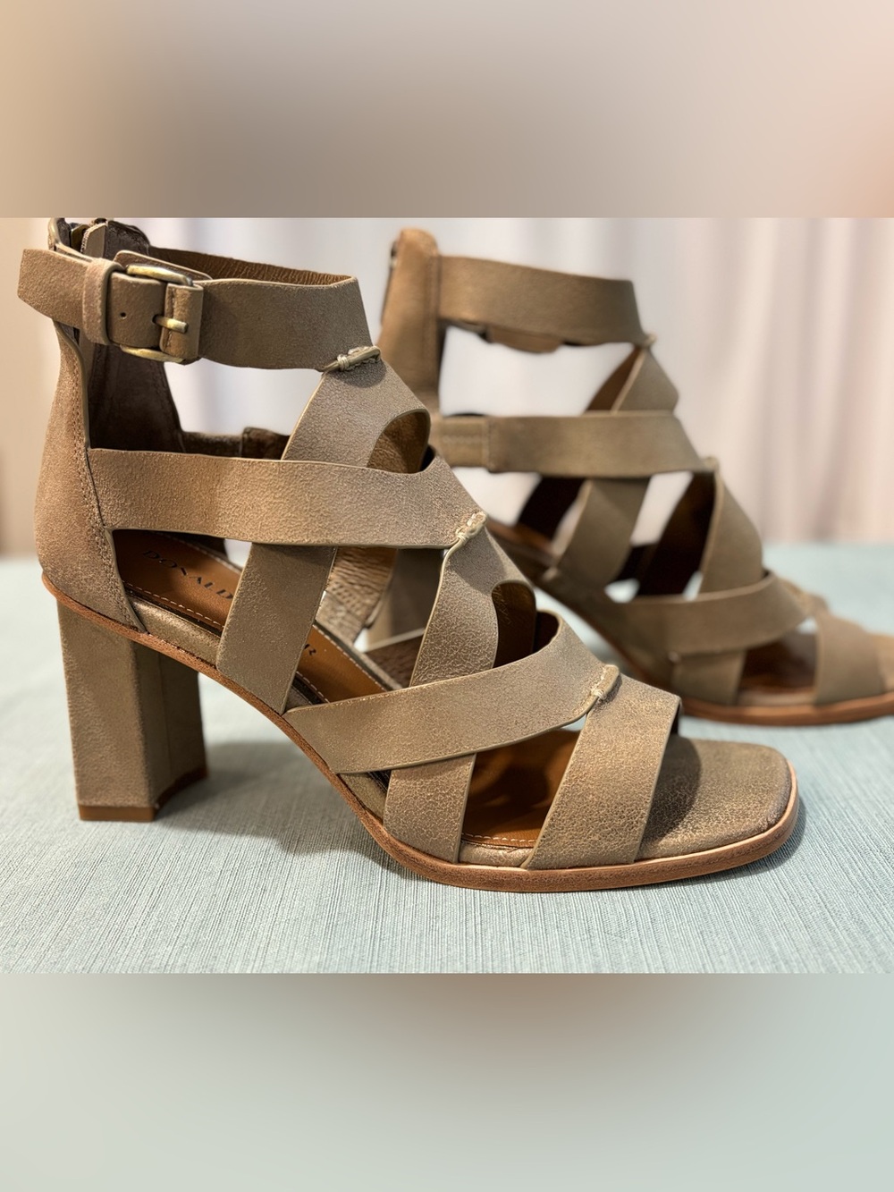 NEW Donald J. Pliner Light Bronze Strappy Block Heel Sandals 9